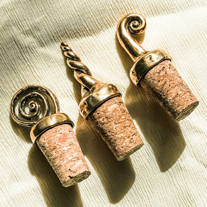 Bronze Shell Wine Stopper