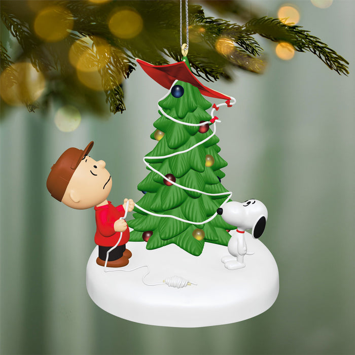 Hallmark : 2026 Keepsake The Kite-Eating Christmas Tree The PEANUTS® Gang (303)