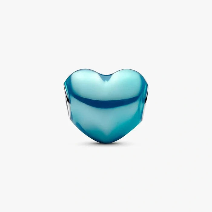 Add a dash of colour to your collection with our Metallic Sky Blue Heart.