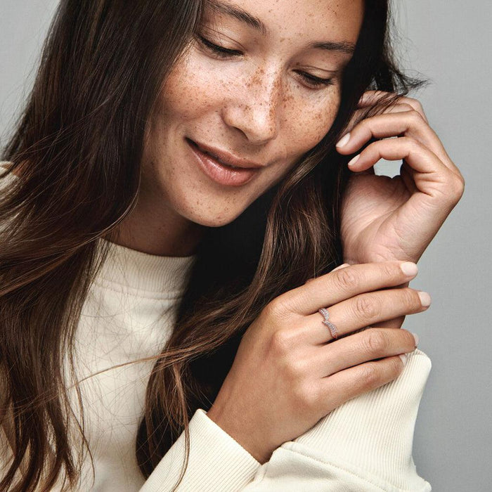 "PANDORA : Sparkling Leaves Ring in Rose Gold -"