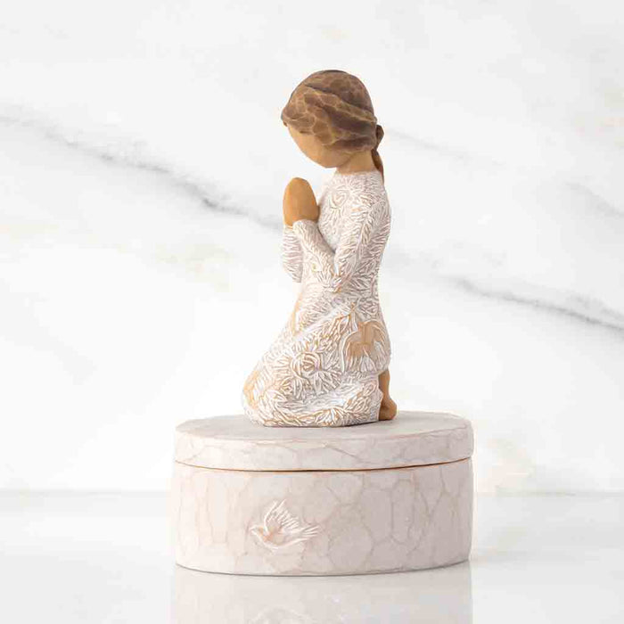 Willow Tree Prayer of Peace keepsake box – resin box with kneeling praying figure and gold bird design, ideal for faith, prayer, and remembrance.