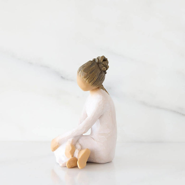Willow Tree Serenity figurine – hand-painted resin sculpture of a seated woman in white dress, symbolizing peace, mindfulness, and emotional healing