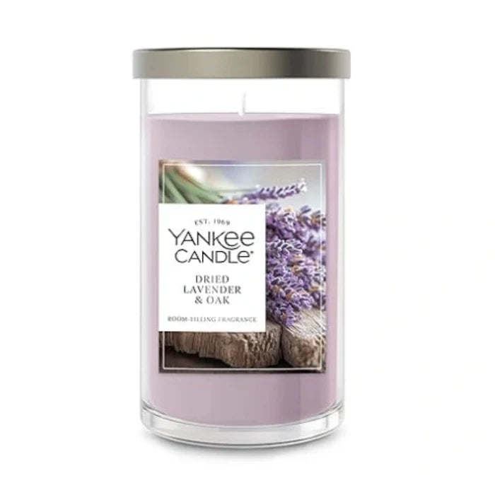 The Yankee Candle Dried Lavender & Oak Medium Pillar Candle blends soft floral lavender with rich, grounding oak for a sophisticated aroma.